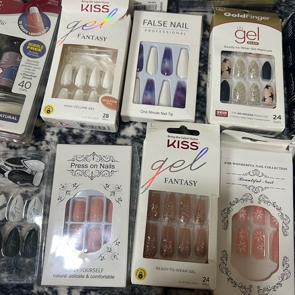 Assorted Nail Art and Tools Set - Picture 7 of 9